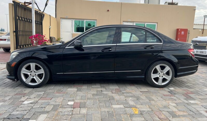 
MERCEDES BENZ C300 -2011 full									