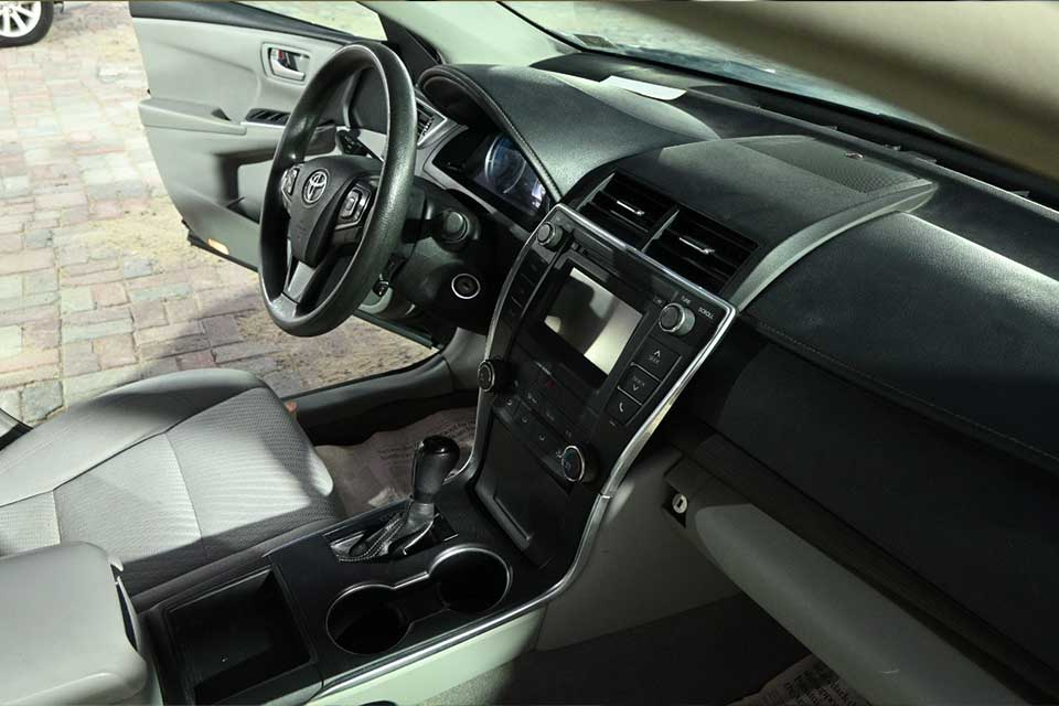 TOYOTA CAMRY