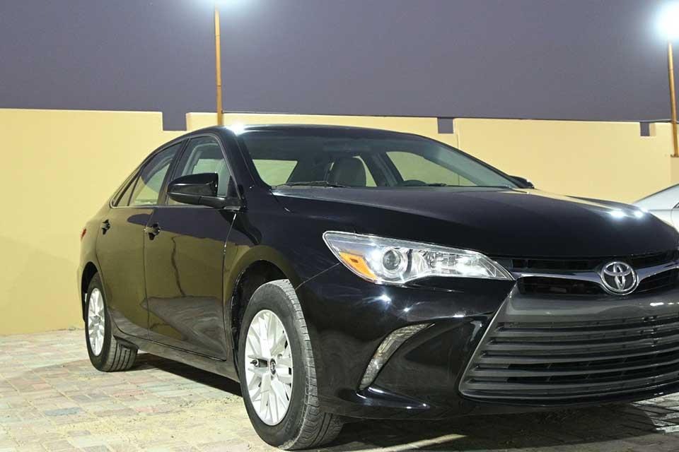 TOYOTA CAMRY