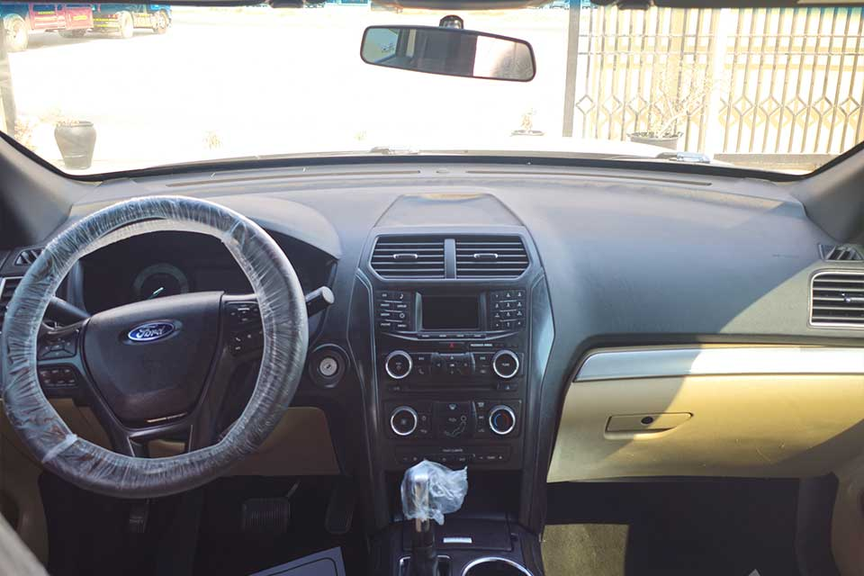 FORD EXPLORER