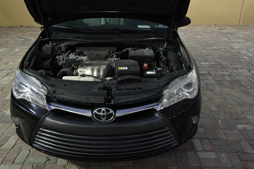 TOYOTA CAMRY