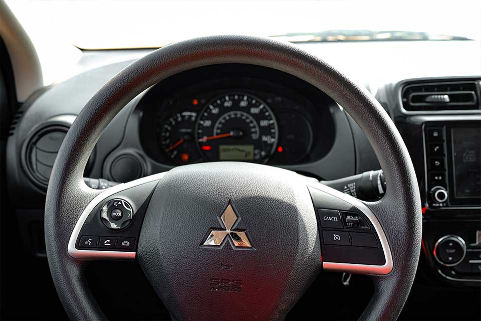 MITSUBISHI MIRAGE G4 Es