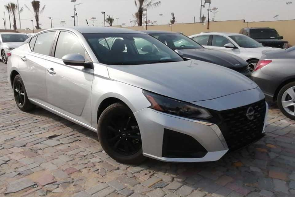 NISSAN ALTIMA S