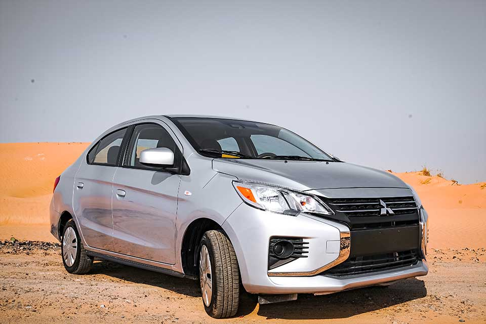 MITSUBISHI MIRAGE G4 Es